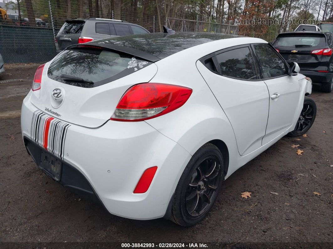 2013 Hyundai Veloster Base W/gray White vin: KMHTC6AD9DU101010