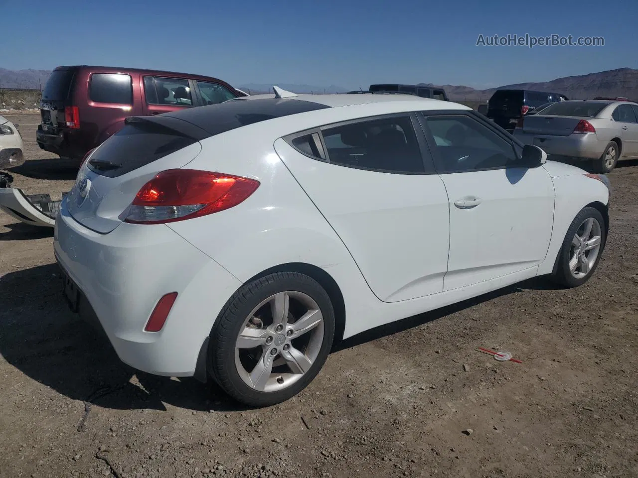 2013 Hyundai Veloster  White vin: KMHTC6ADXDU123355