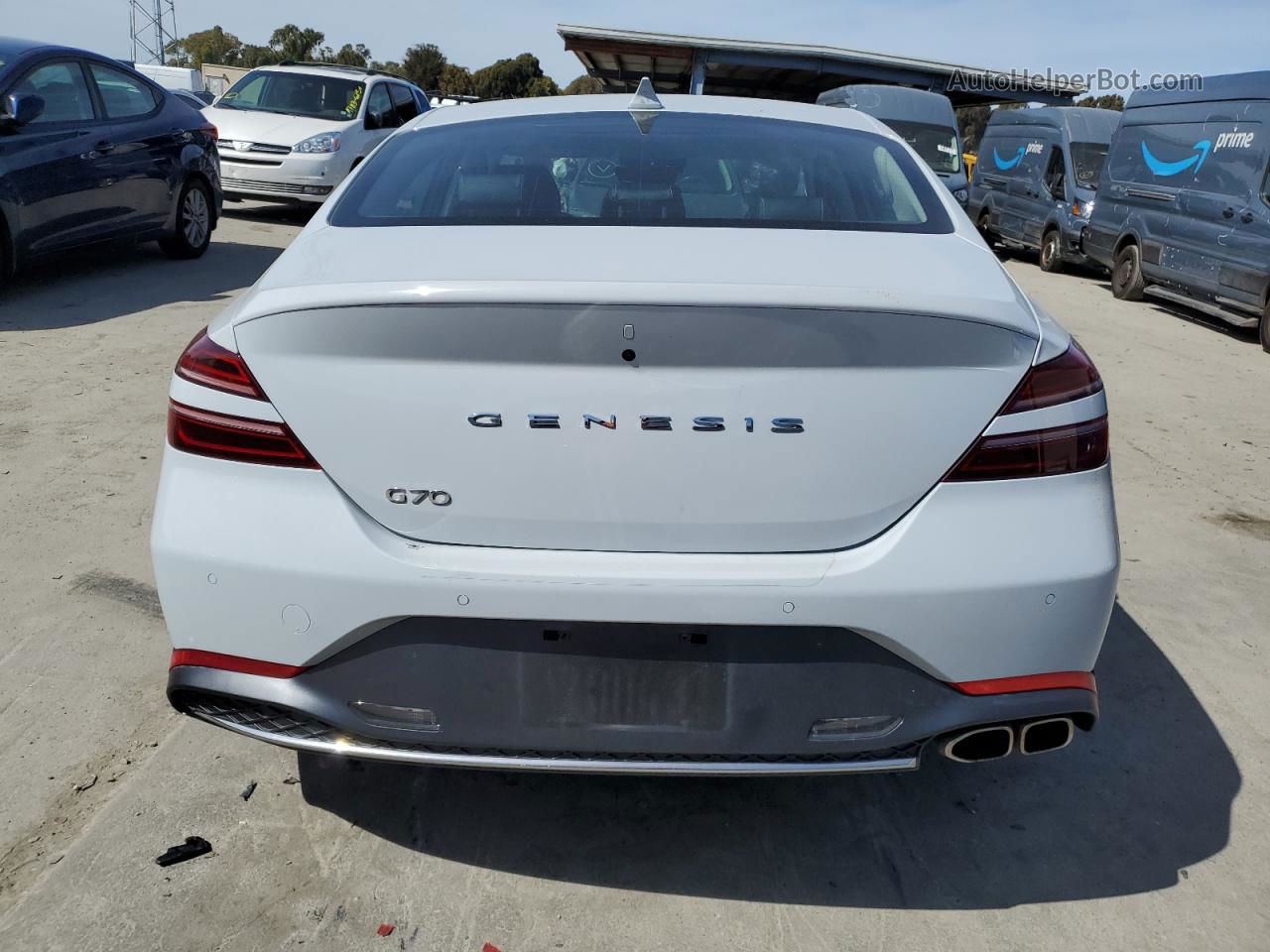 2022 Genesis G70 Base White vin: KMTG34TA0NU089801