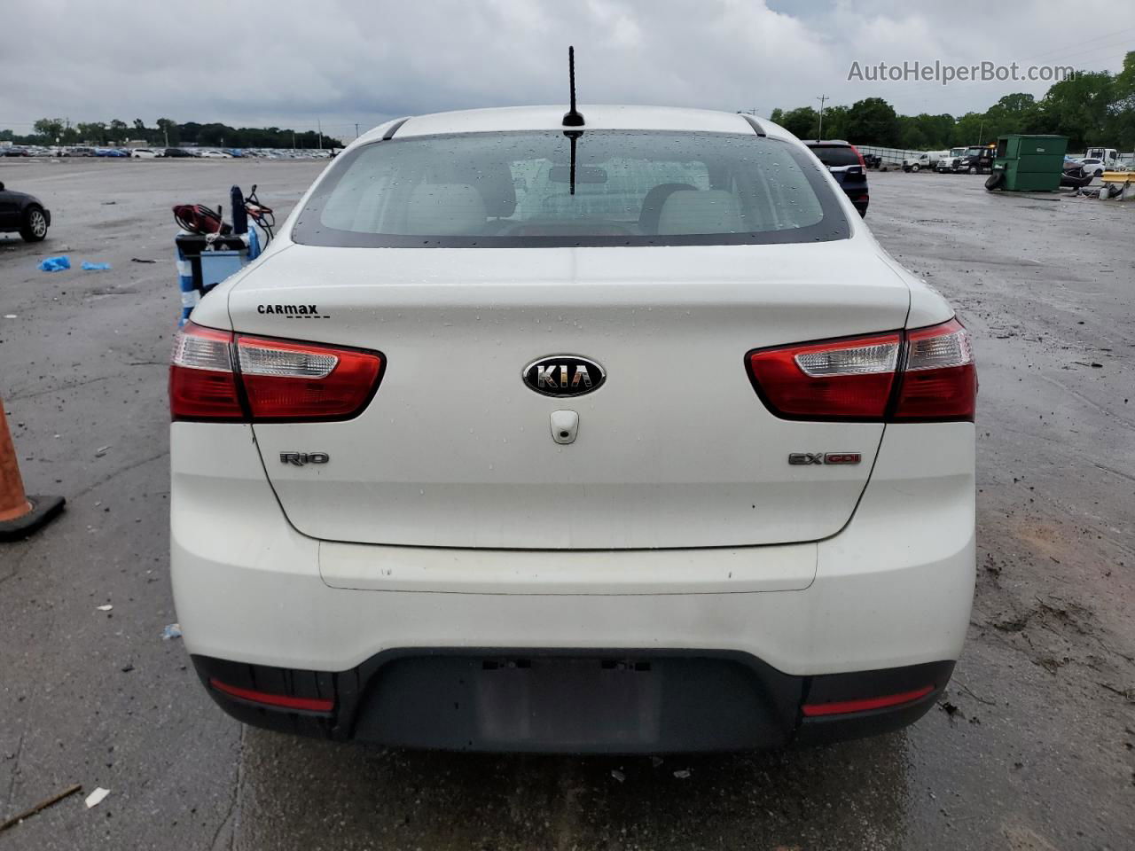 2014 Kia Rio Ex White vin: KNADN4A32E6418421