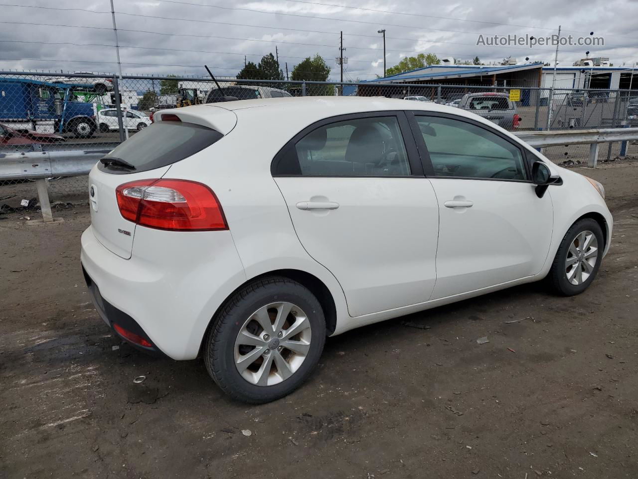 2013 Kia Rio Ex Белый vin: KNADN5A32D6229367