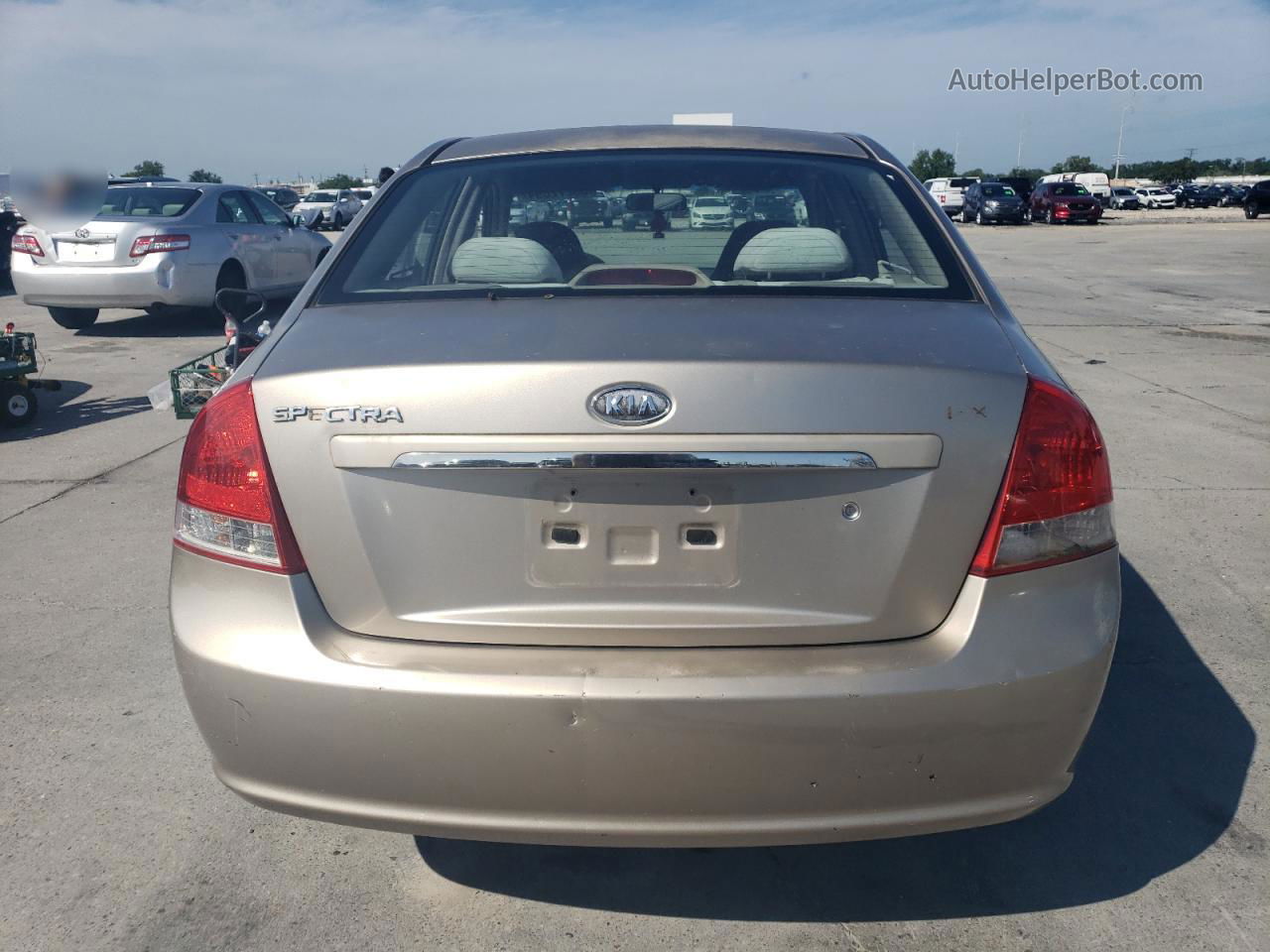 2007 Kia Spectra Ex Beige vin: KNAFE121675413820