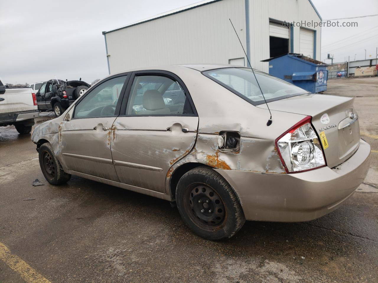 2006 Kia Spectra Lx Tan vin: KNAFE121765360446