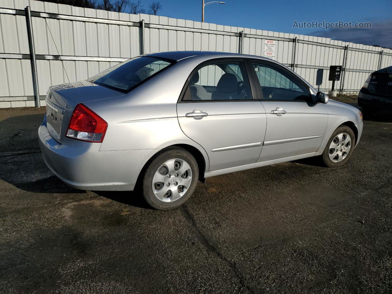 2007 Kia Spectra Ex Silver vin: KNAFE122275455412