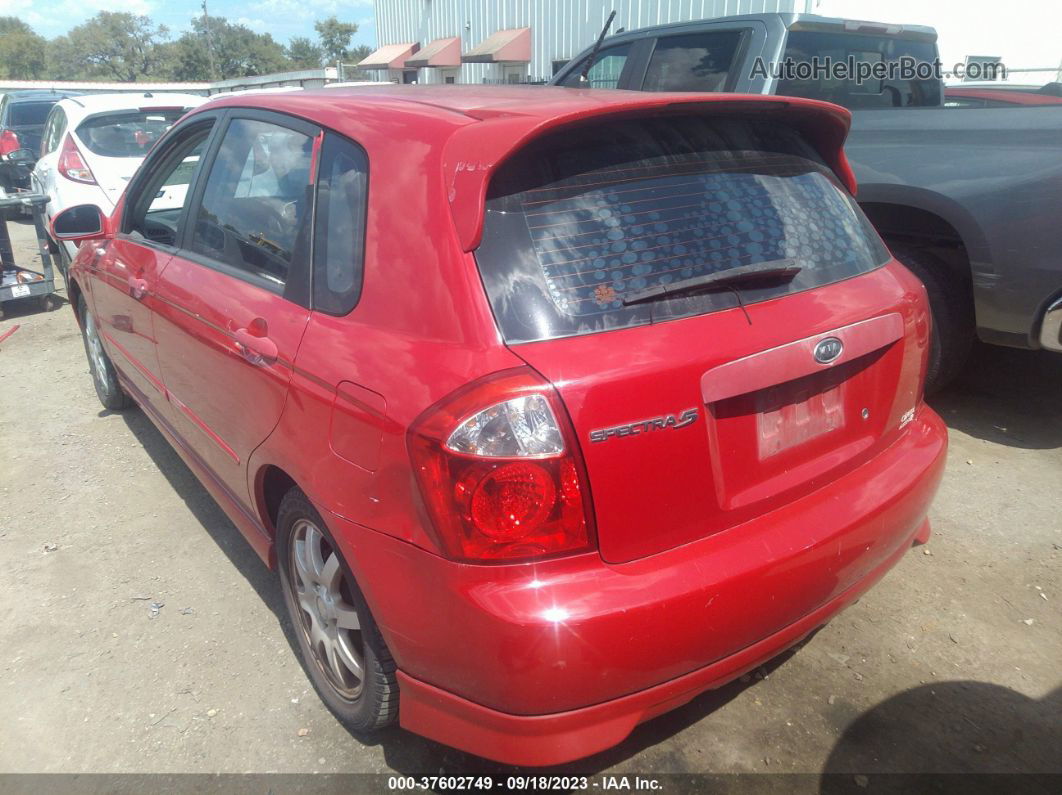 2006 Kia Spectra5   Red vin: KNAFE161965348437