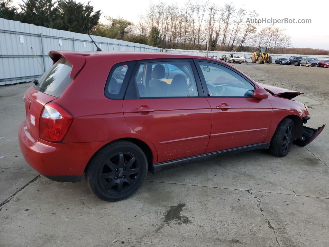 2005 Kia Spectra5  Red vin: KNAFE162955099984