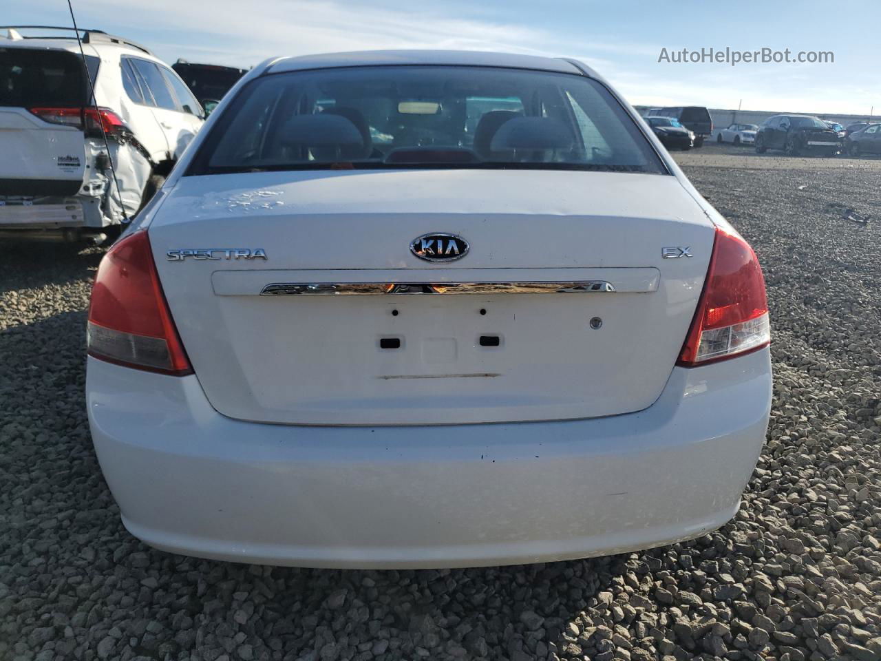 2009 Kia Spectra Ex Белый vin: KNAFE221195657755