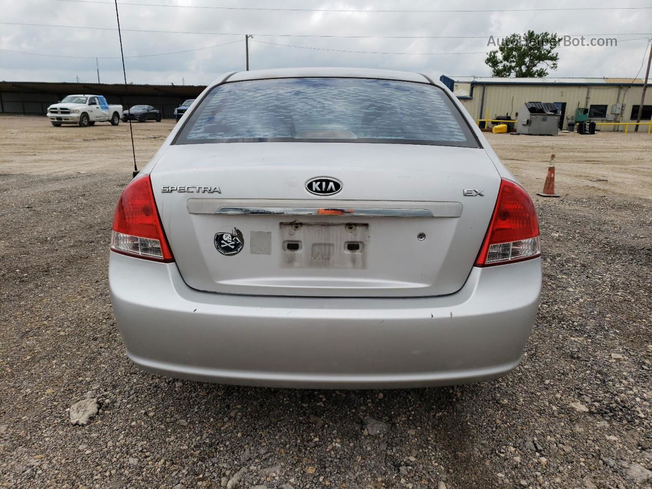 2009 Kia Spectra Ex White vin: KNAFE221295588218