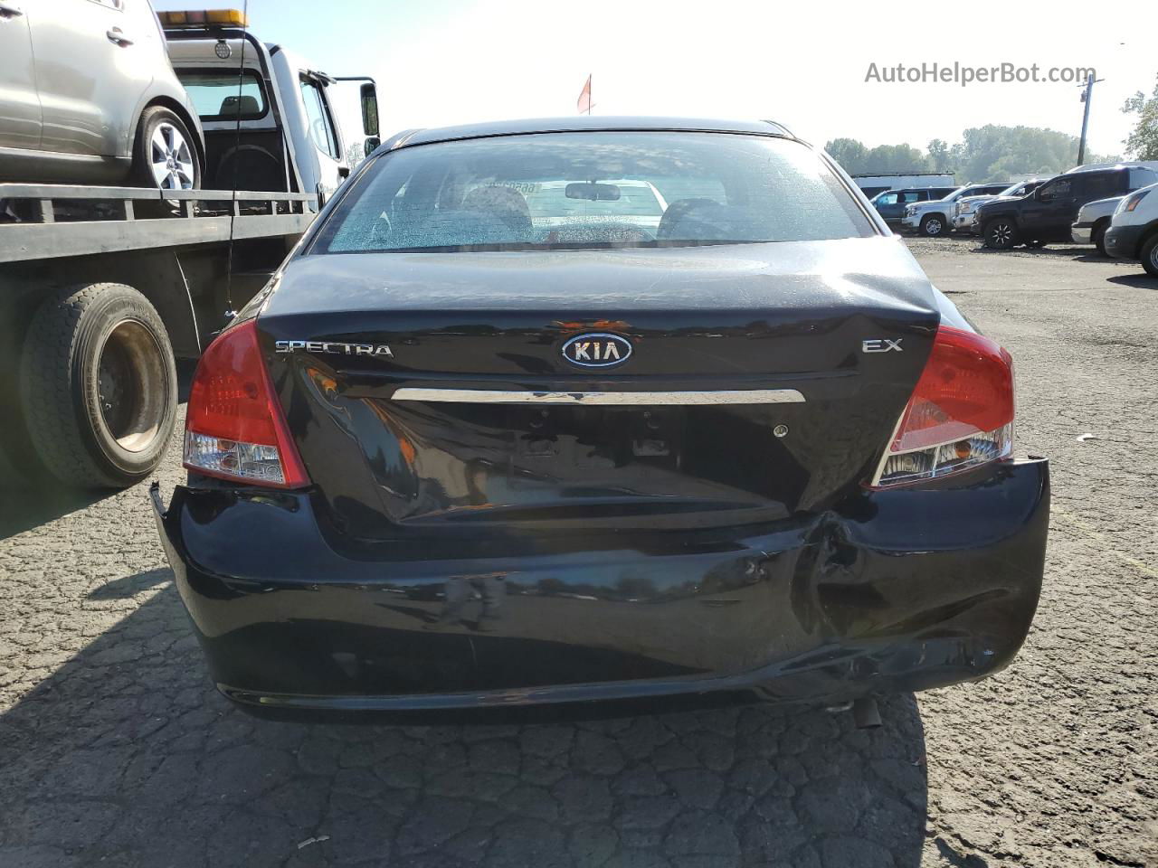 2009 Kia Spectra Ex Black vin: KNAFE221395653190