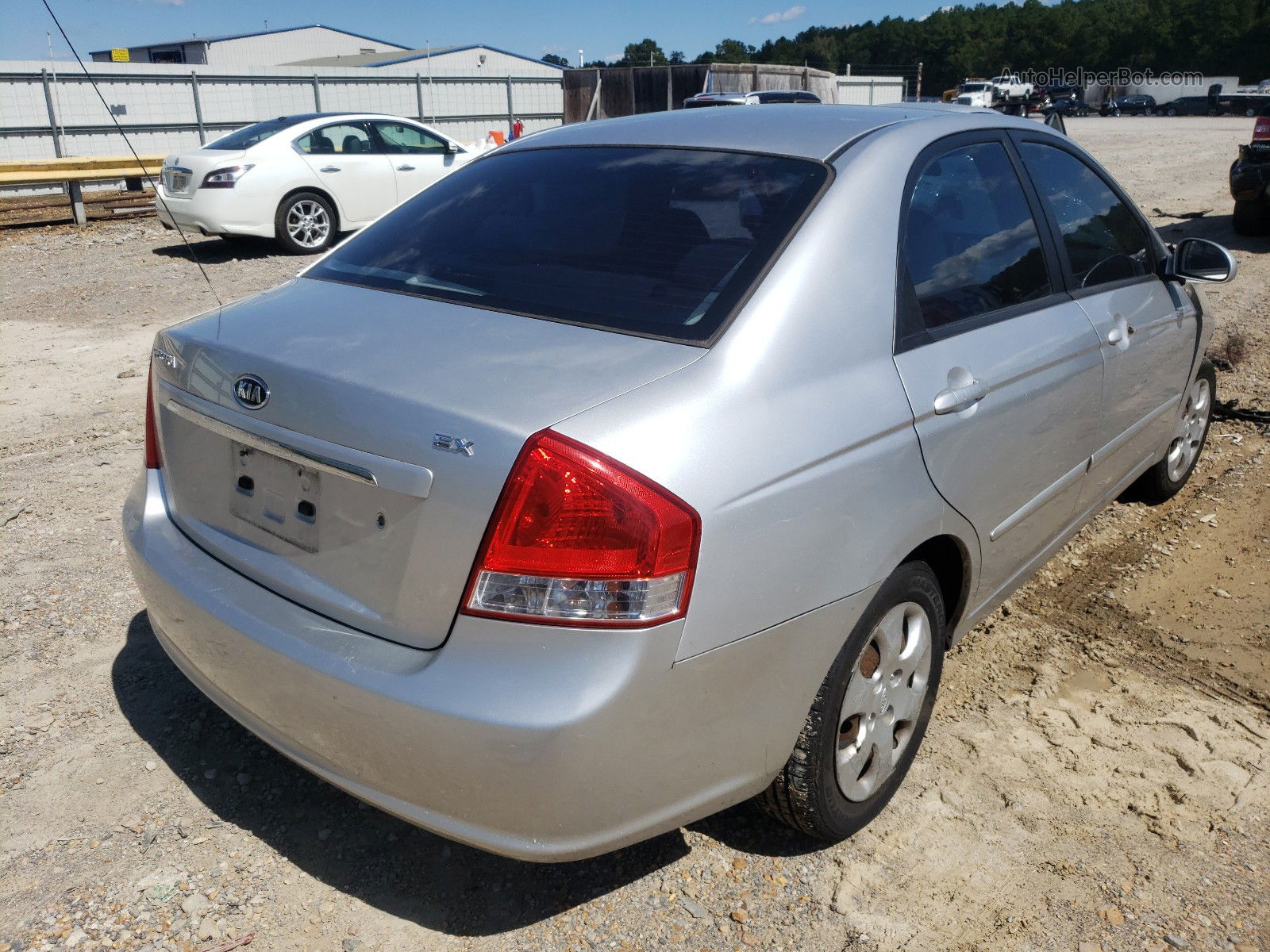 2009 Kia Spectra Ex Silver vin: KNAFE221395653304