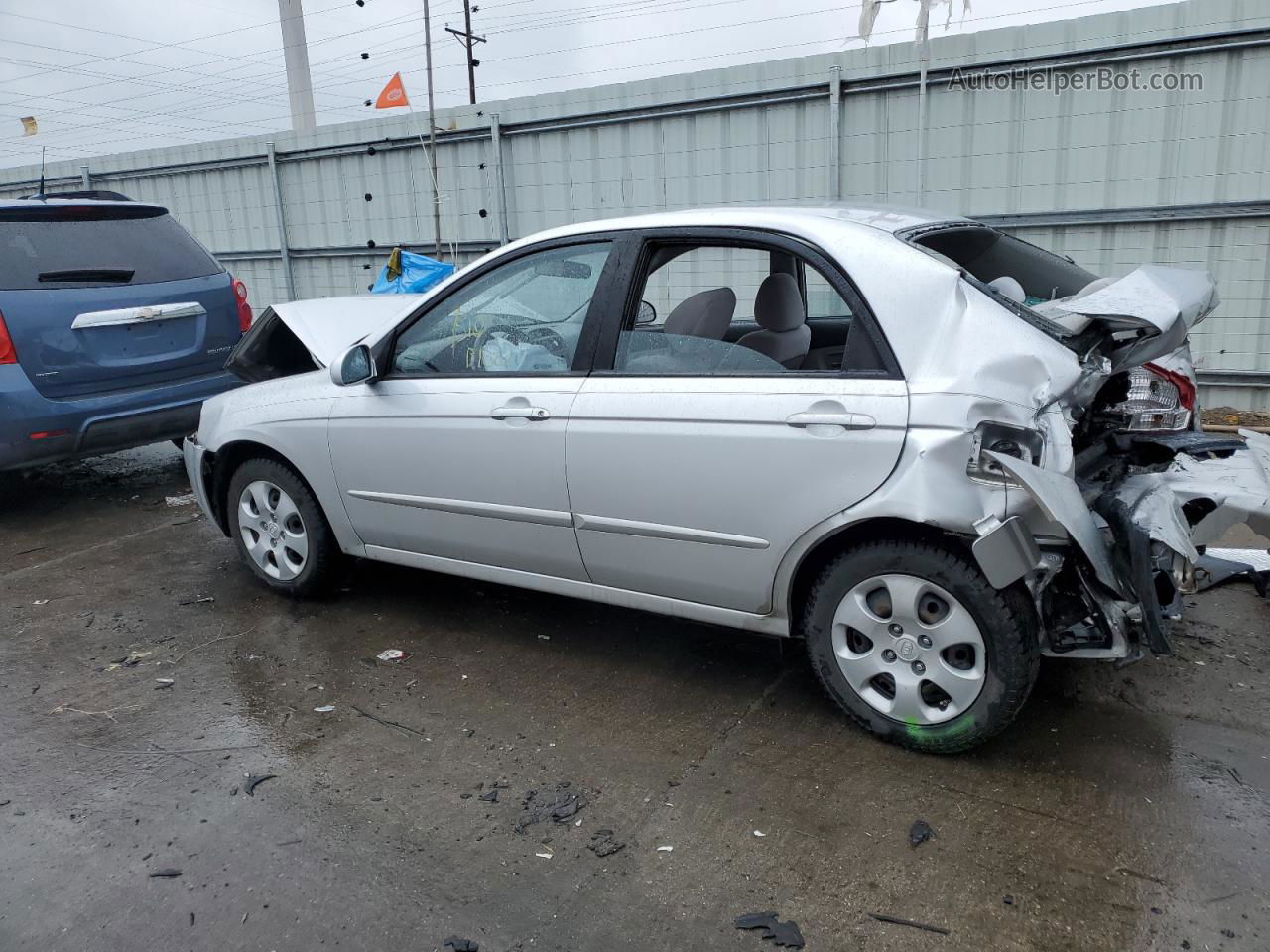 2009 Kia Spectra Ex Silver vin: KNAFE221495656907