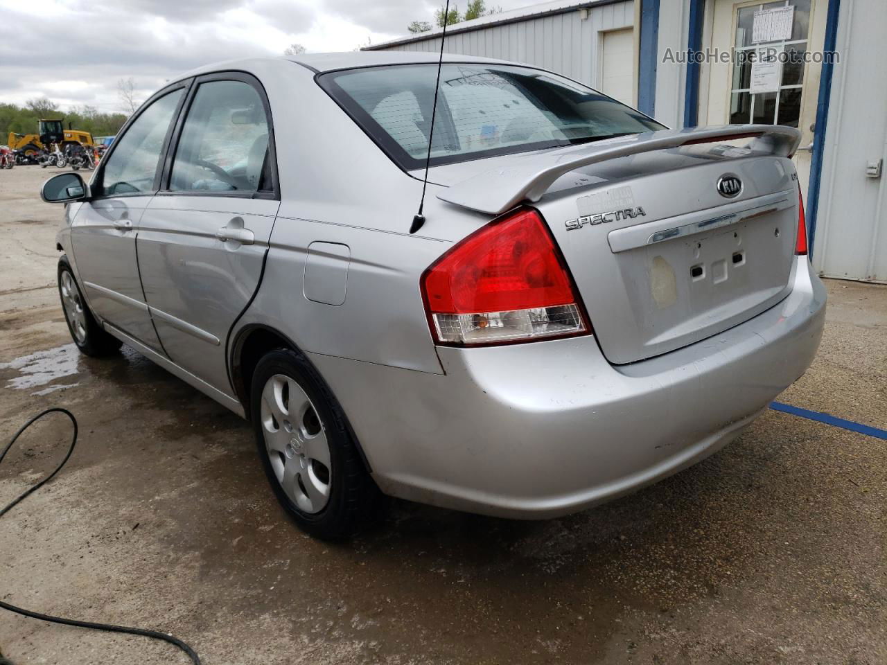 2009 Kia Spectra Ex Silver vin: KNAFE221X95632840