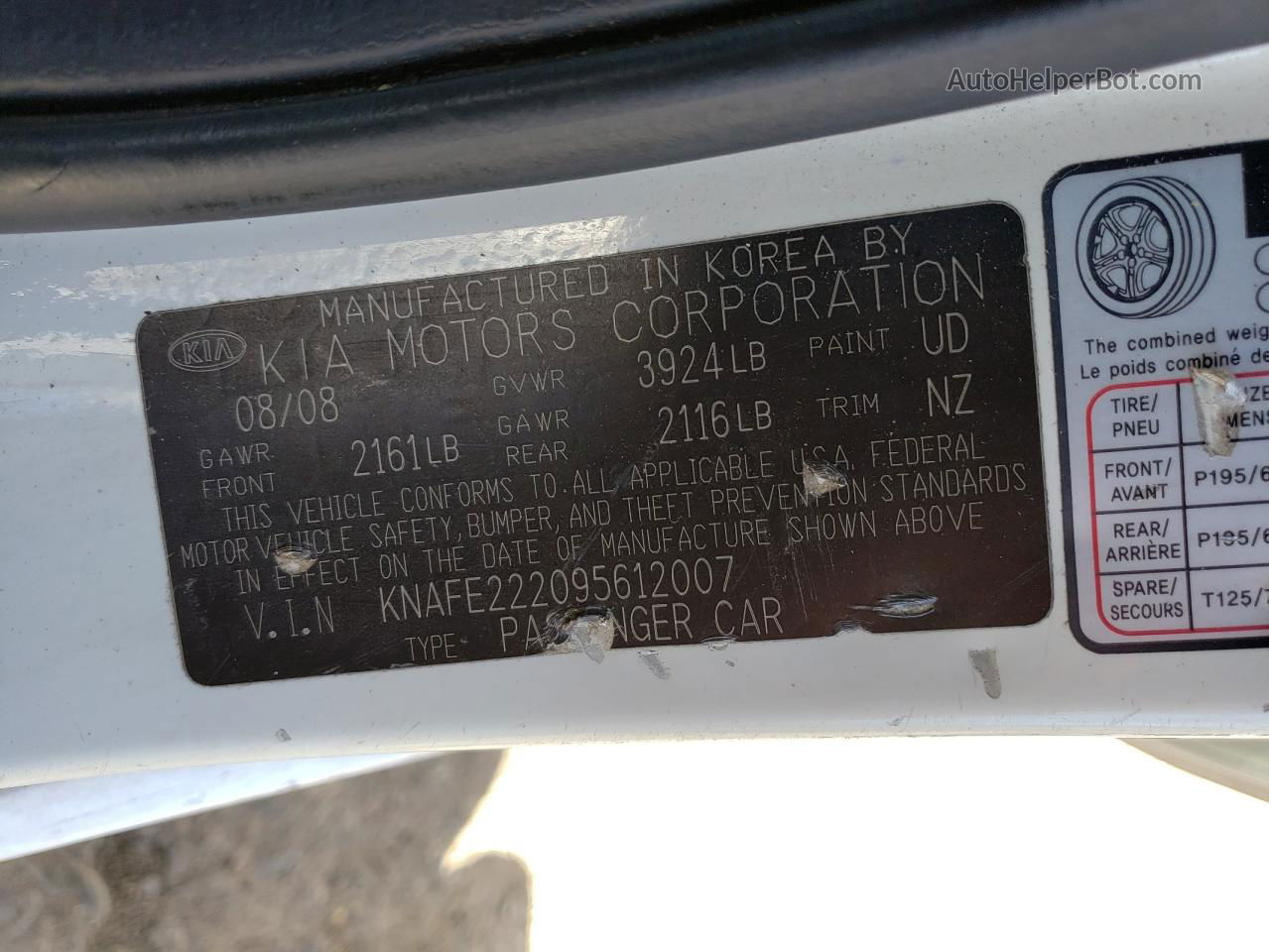 2009 Kia Spectra Ex White vin: KNAFE222095612007