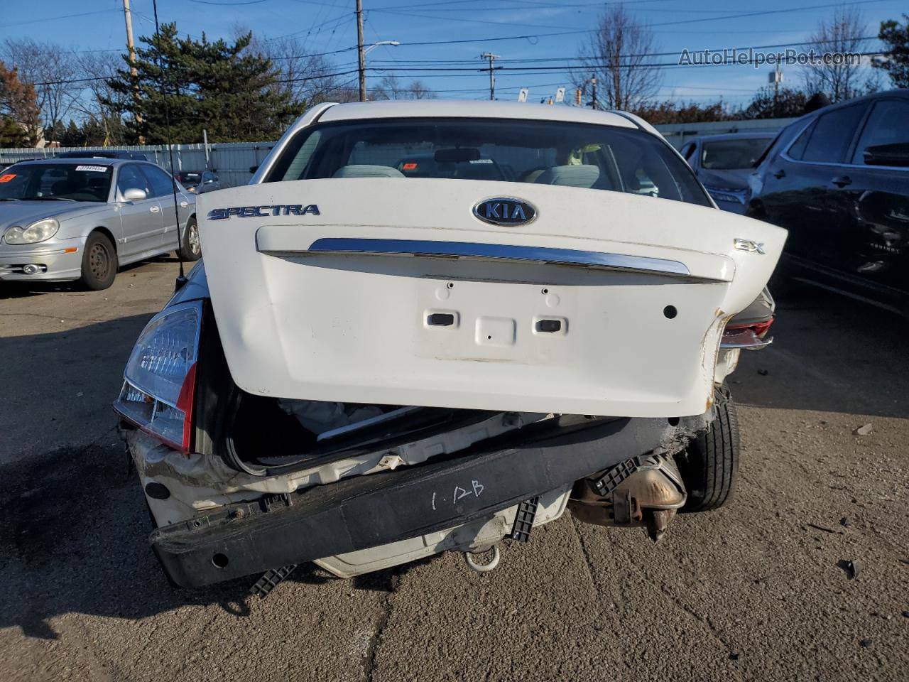 2009 Kia Spectra Ex White vin: KNAFE222495659380