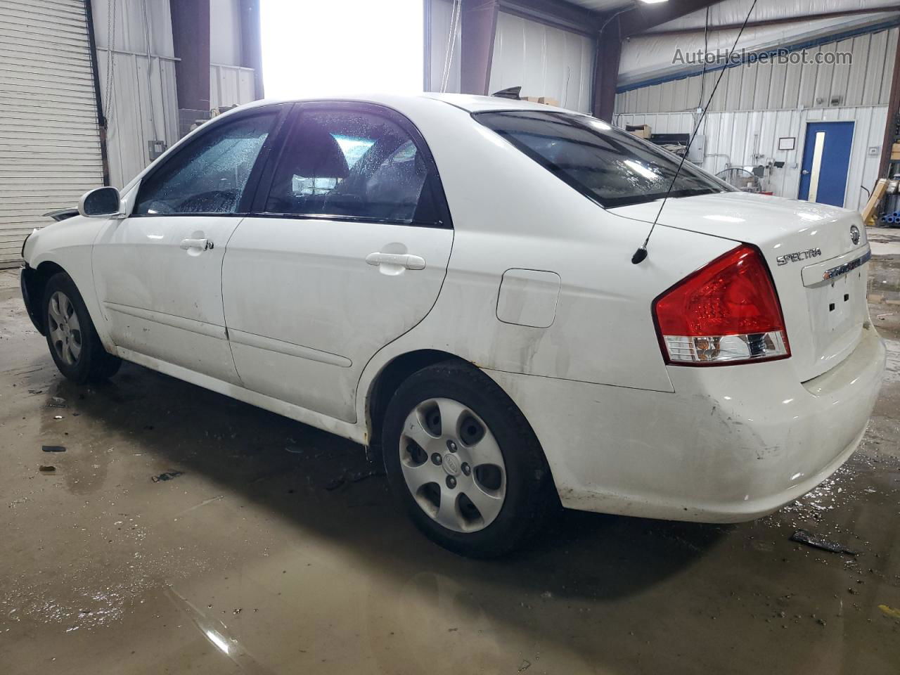 2009 Kia Spectra Ex Белый vin: KNAFE222795602753