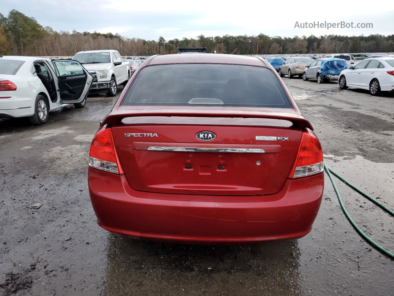 2009 Kia Spectra Ex Red vin: KNAFE222X95599489