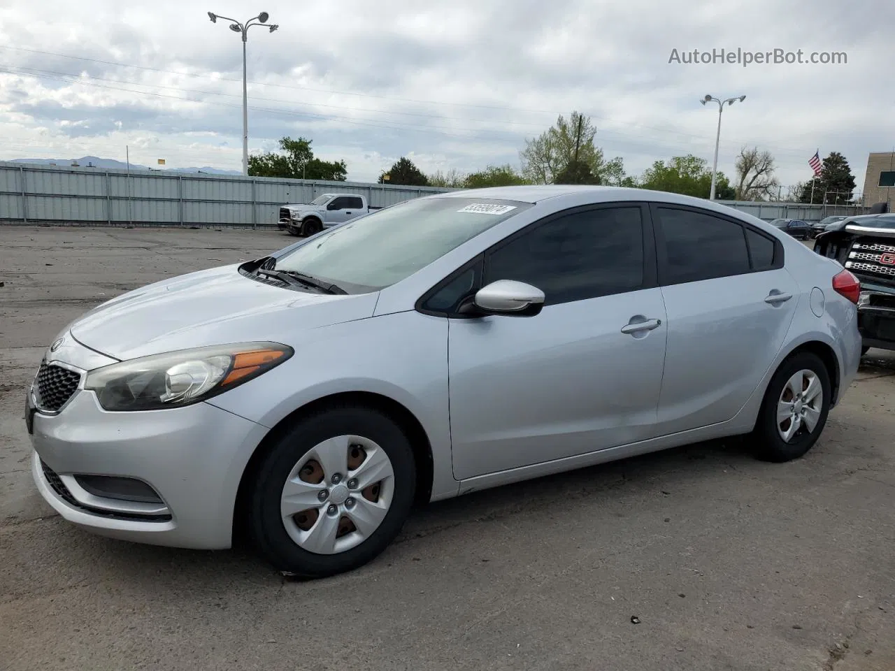 2016 Kia Forte Lx Серебряный vin: KNAFK4A60G5550422