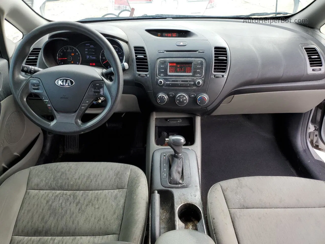 2016 Kia Forte Lx Серебряный vin: KNAFK4A60G5550422