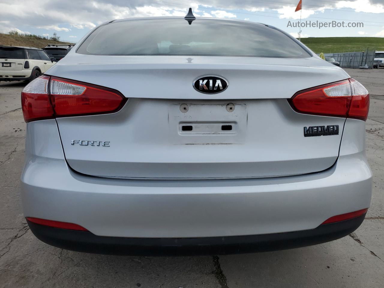 2016 Kia Forte Lx Серебряный vin: KNAFK4A60G5550422