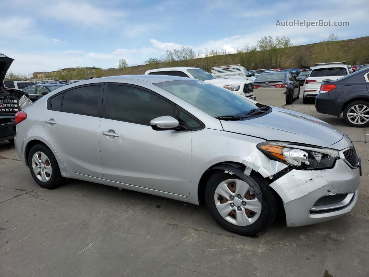 2016 Kia Forte Lx Серебряный vin: KNAFK4A60G5550422