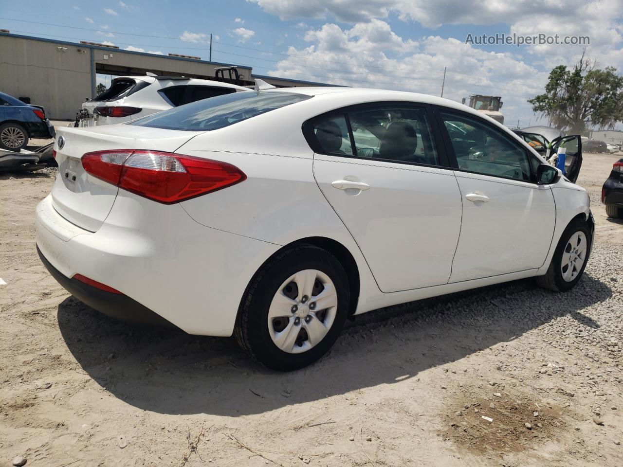 2016 Kia Forte Lx White vin: KNAFK4A64G5469407