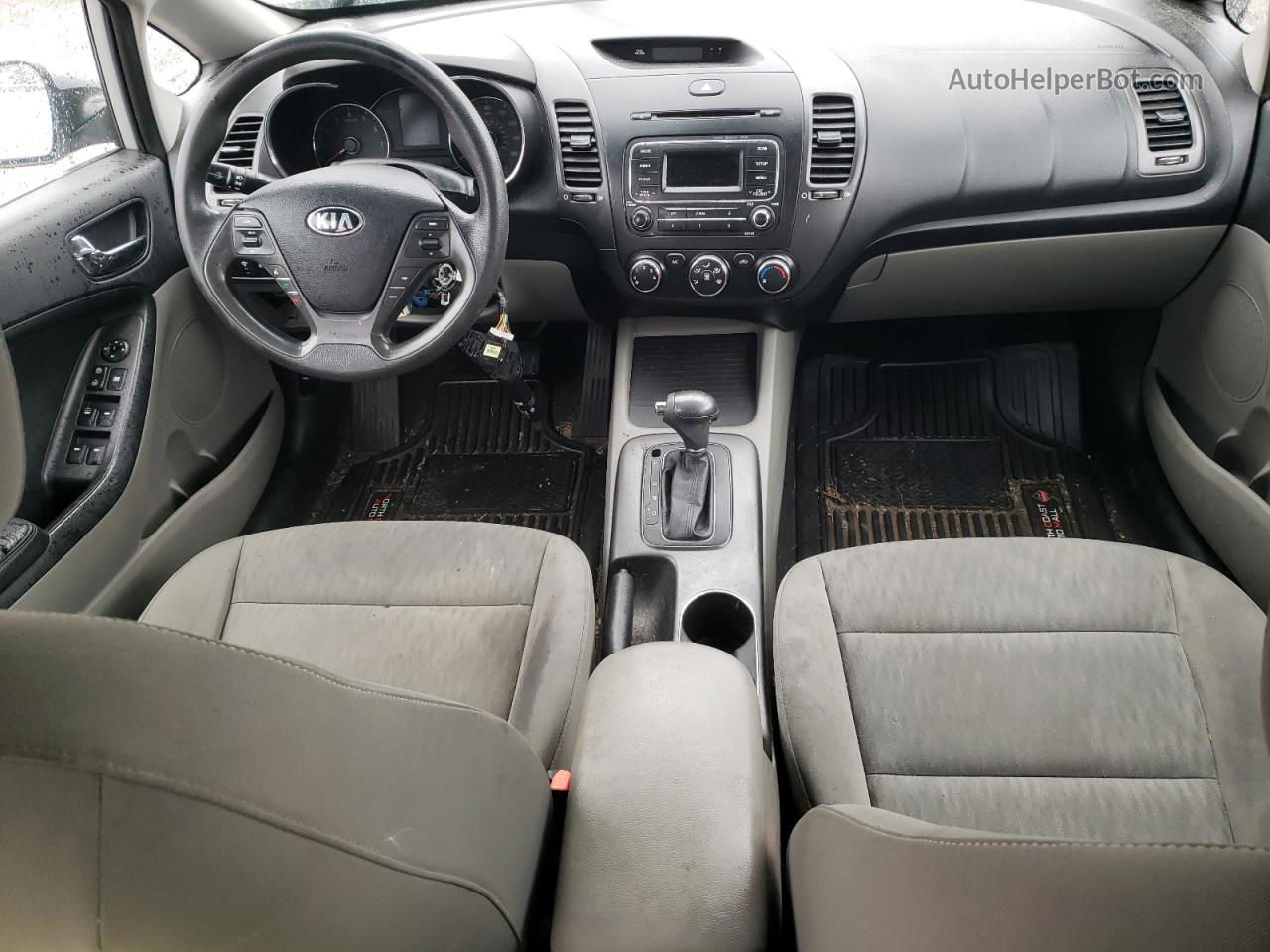 2016 Kia Forte Lx Серебряный vin: KNAFK4A65G5532448