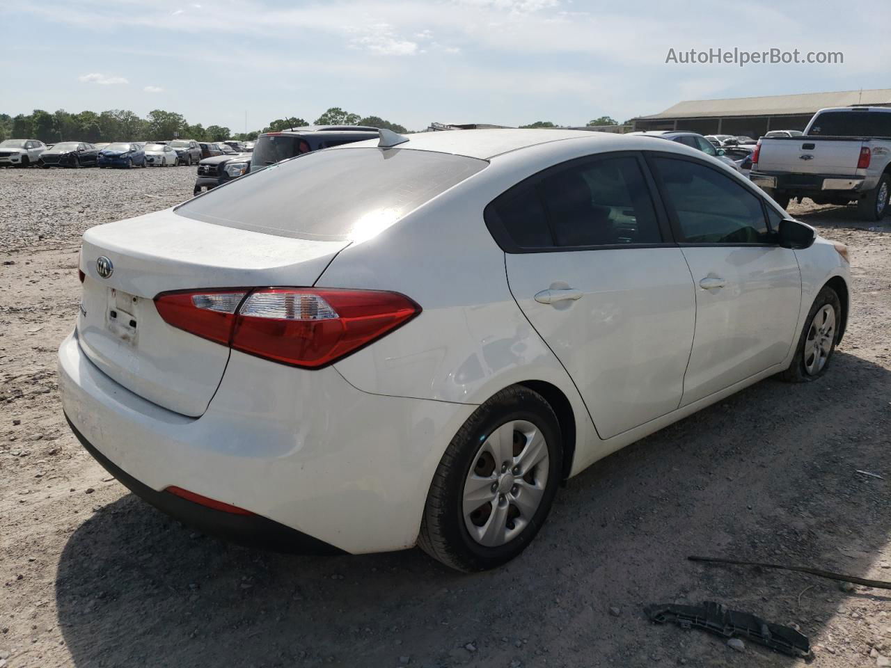 2016 Kia Forte Lx Белый vin: KNAFK4A65G5618472