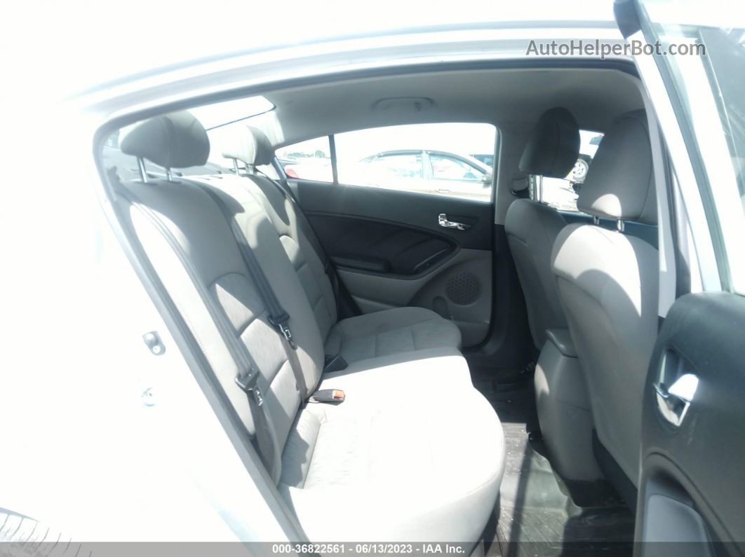 2016 Kia Forte Lx Серебряный vin: KNAFK4A68G5583166