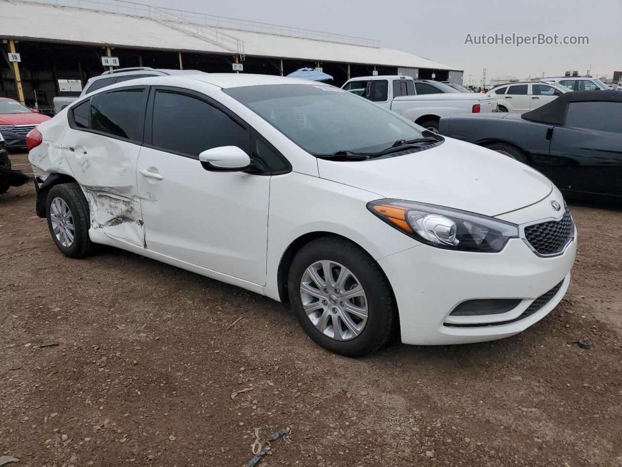 2016 Kia Forte Lx Белый vin: KNAFK4A69G5550743