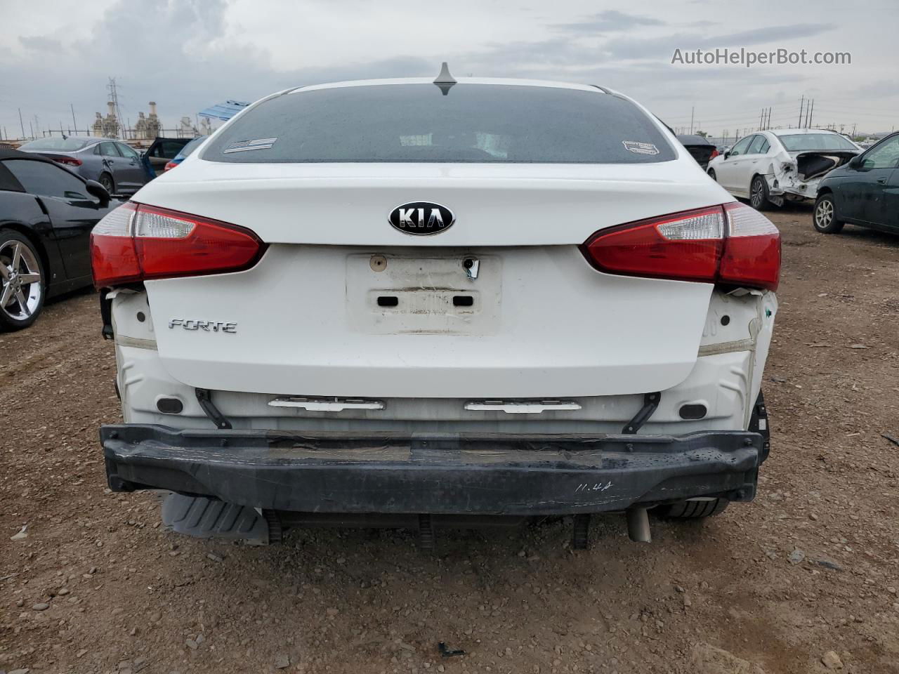 2016 Kia Forte Lx White vin: KNAFK4A69G5550743