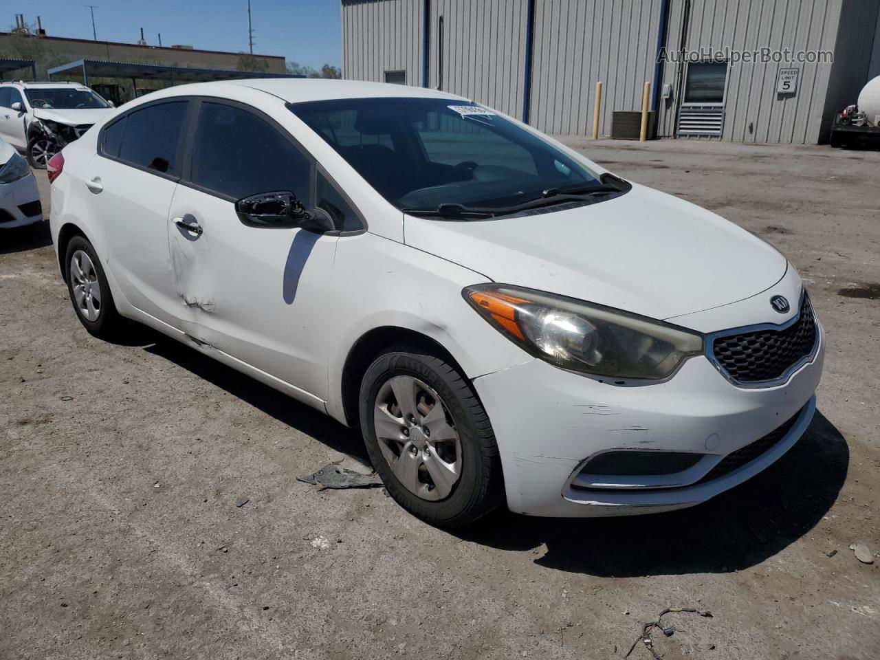 2016 Kia Forte Lx Белый vin: KNAFK4A6XG5591446