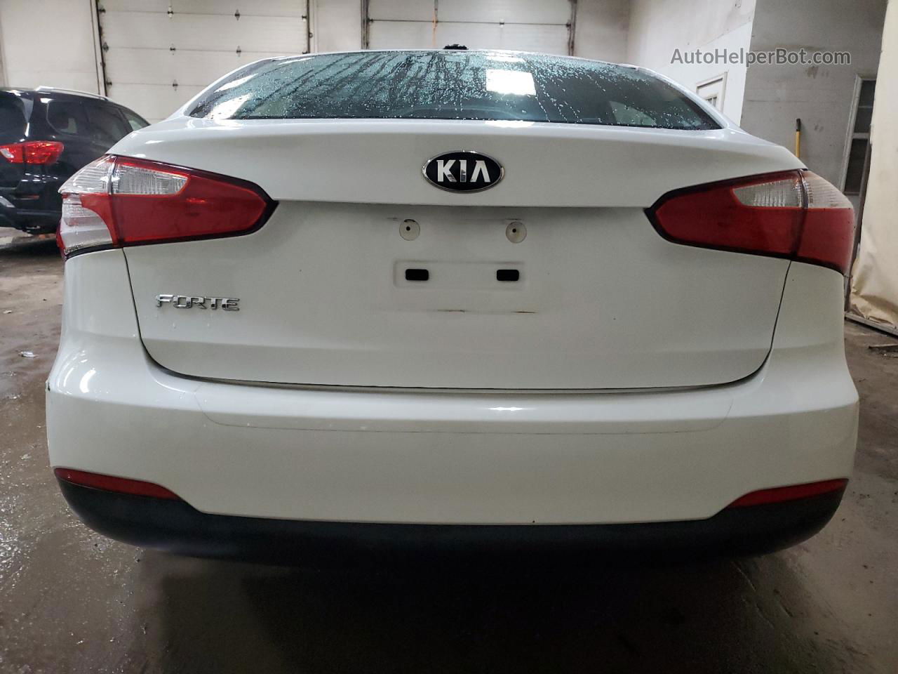 2016 Kia Forte Lx White vin: KNAFK4A6XG5616622