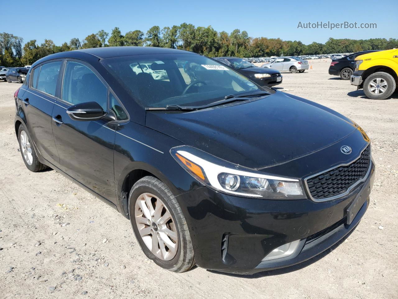 2017 Kia Forte Lx Черный vin: KNAFK5A82H5693428