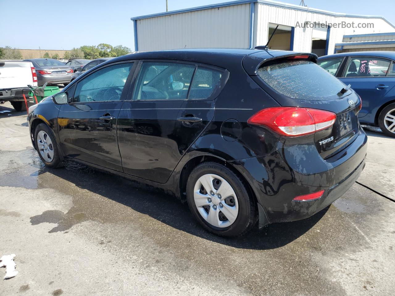 2017 Kia Forte Lx Черный vin: KNAFK5A83H5680784