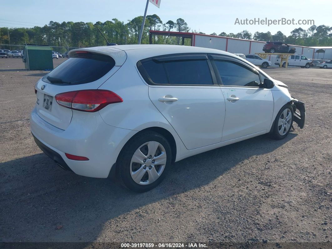 2016 Kia Forte Lx Белый vin: KNAFK5A84G5588761