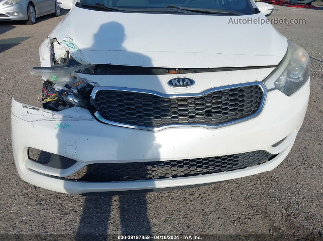 2016 Kia Forte Lx Белый vin: KNAFK5A84G5588761