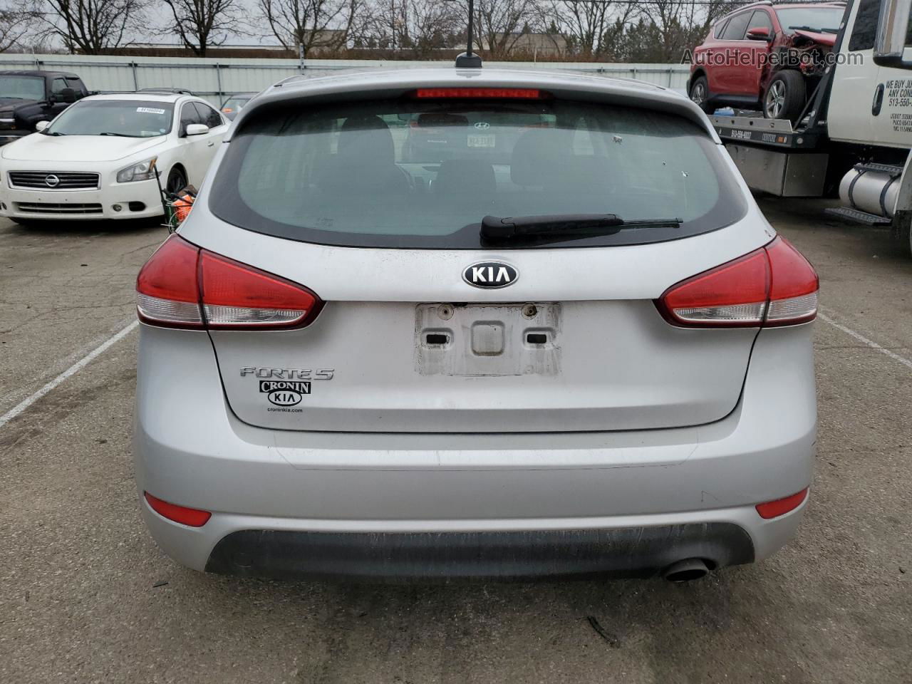 2017 Kia Forte Lx Silver vin: KNAFK5A87H5669612