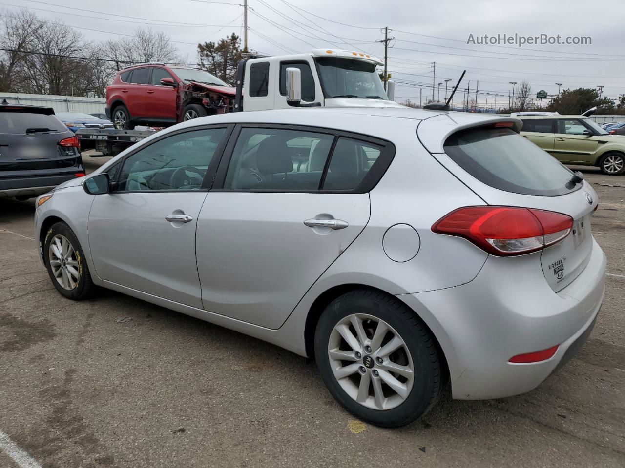 2017 Kia Forte Lx Silver vin: KNAFK5A87H5669612