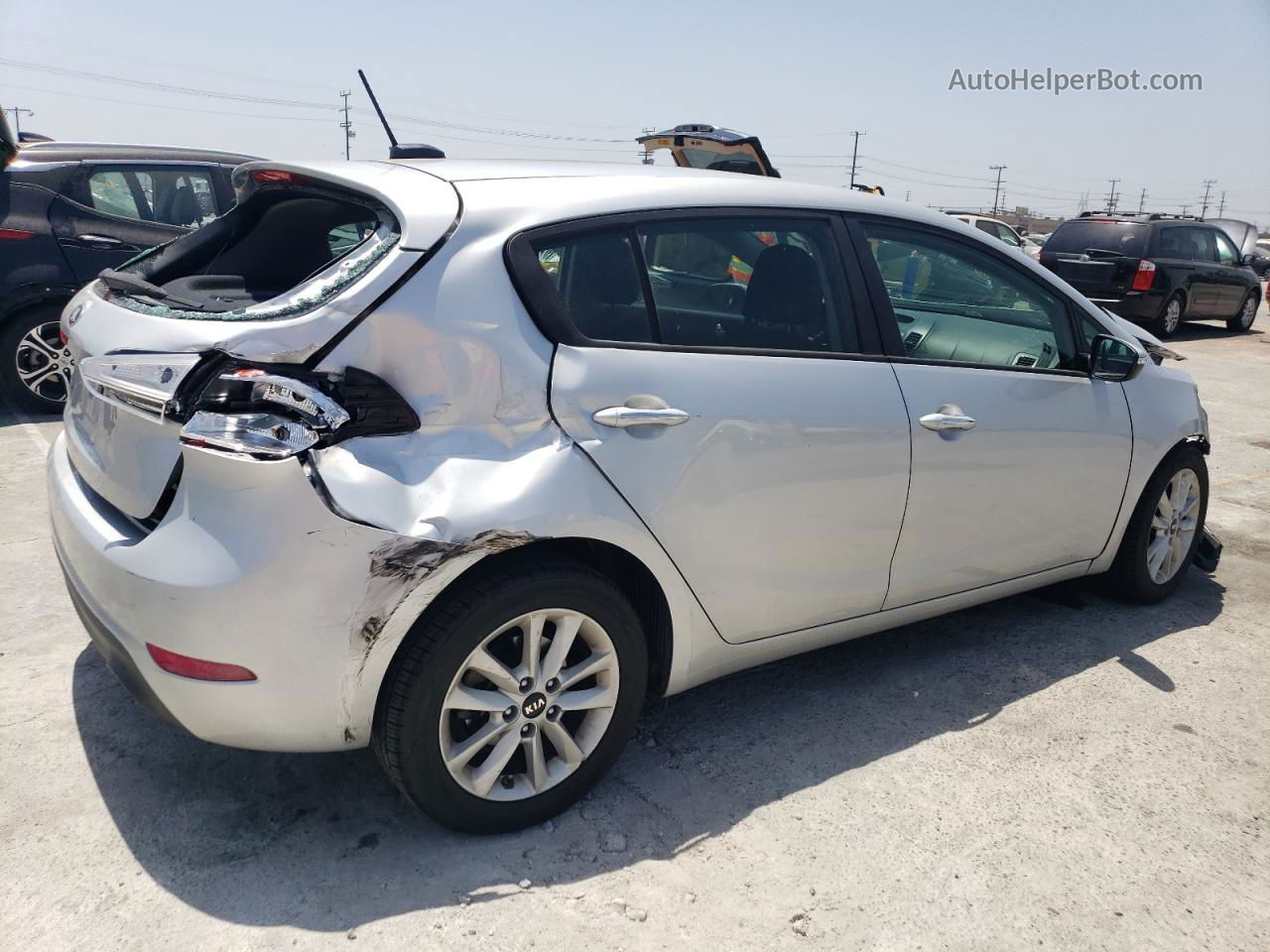 2017 Kia Forte Lx Silver vin: KNAFK5A87H5686863