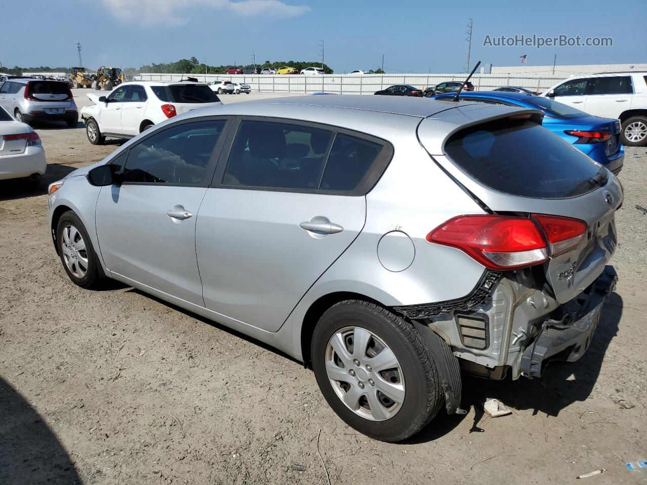 2017 Kia Forte Lx Silver vin: KNAFK5A8XH5701551