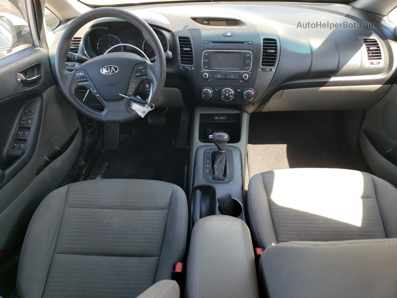 2016 Kia Forte Lx Серебряный vin: KNAFX4A61G5532710