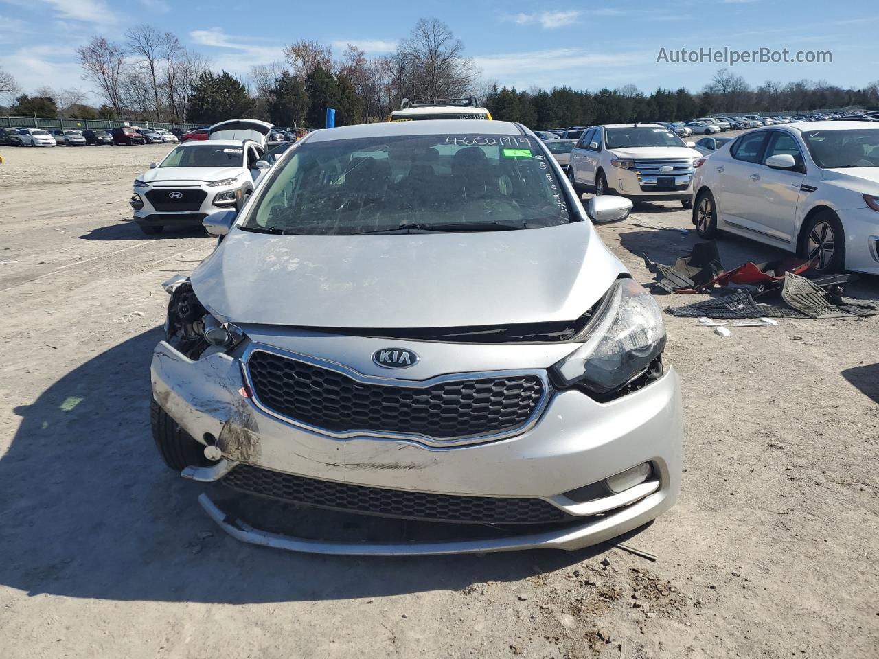 2016 Kia Forte Lx Серебряный vin: KNAFX4A63G5443527