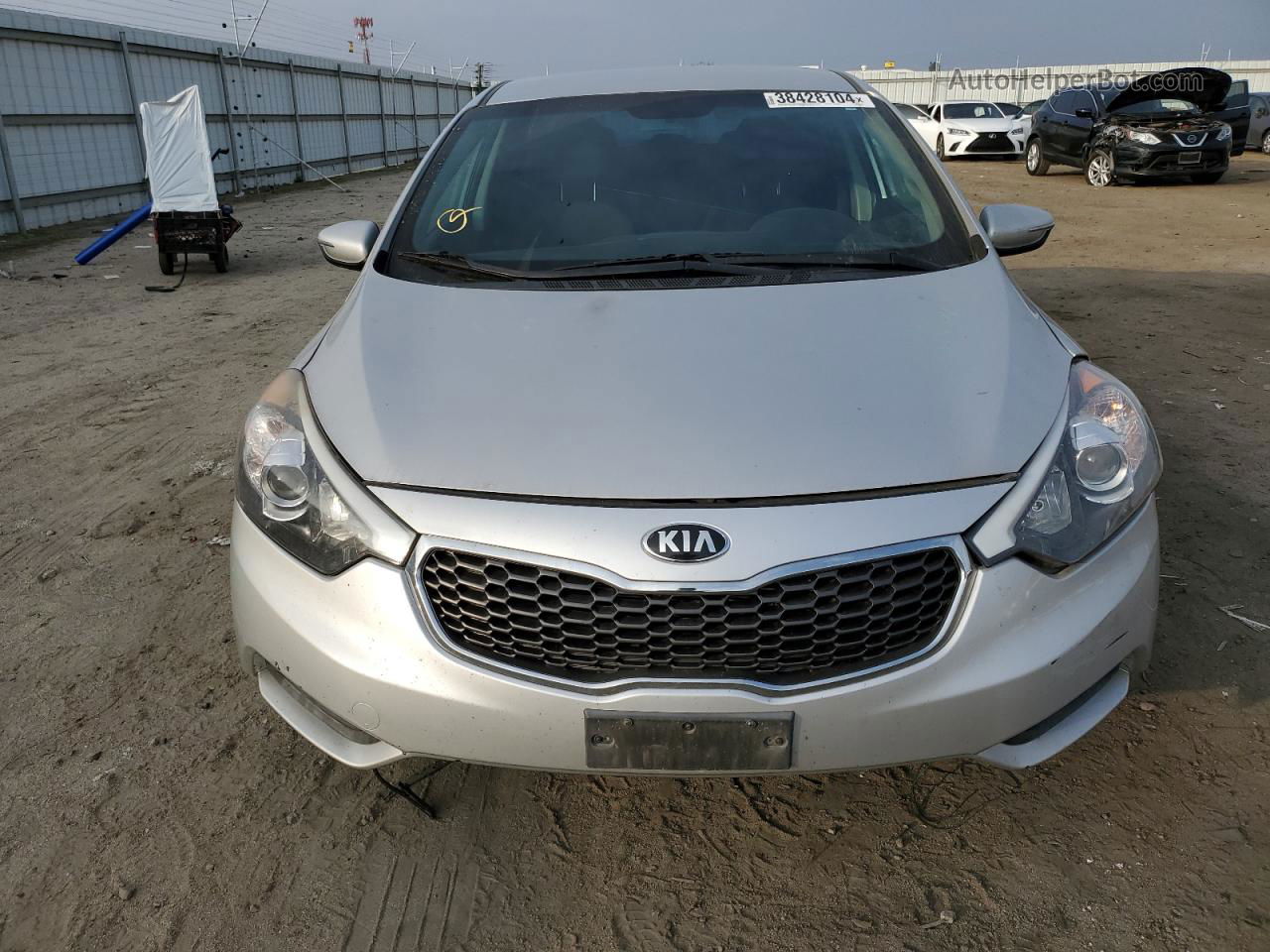 2016 Kia Forte Lx Серебряный vin: KNAFX4A63G5485390