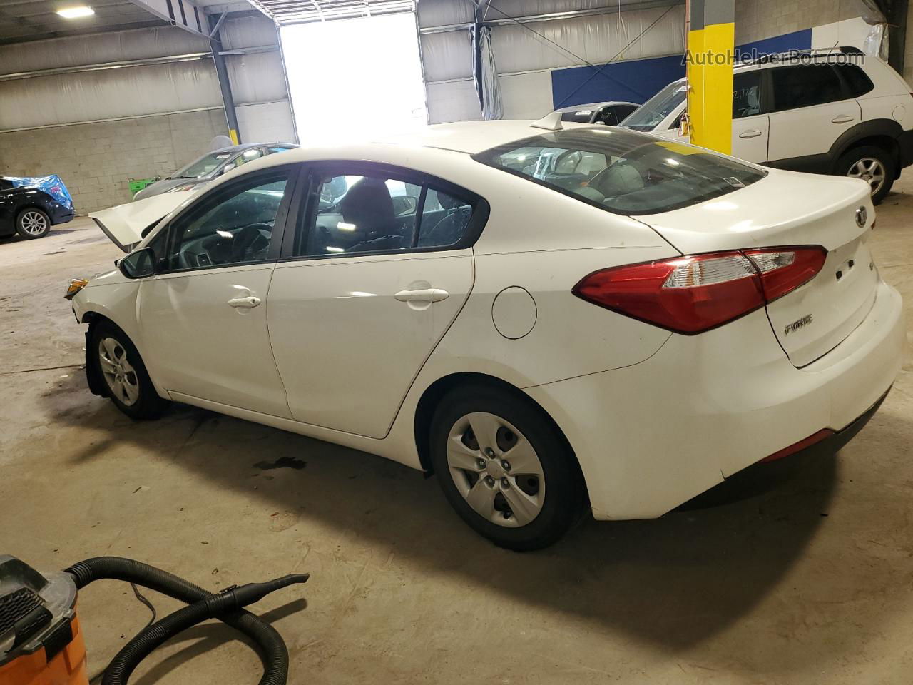 2016 Kia Forte Lx White vin: KNAFX4A64G5541210