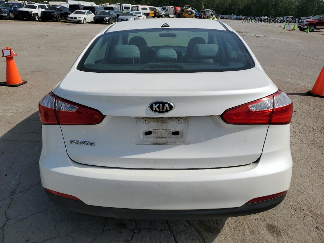 2016 Kia Forte Lx White vin: KNAFX4A65G5502996