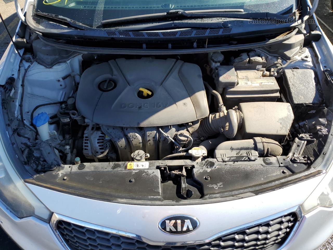 2016 Kia Forte Lx Серебряный vin: KNAFX4A65G5519538