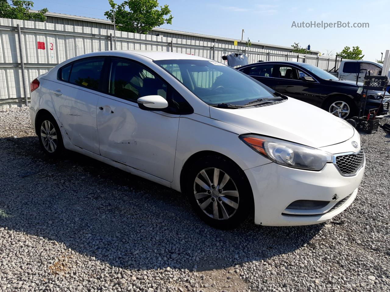 2016 Kia Forte Lx White vin: KNAFX4A69G5478346