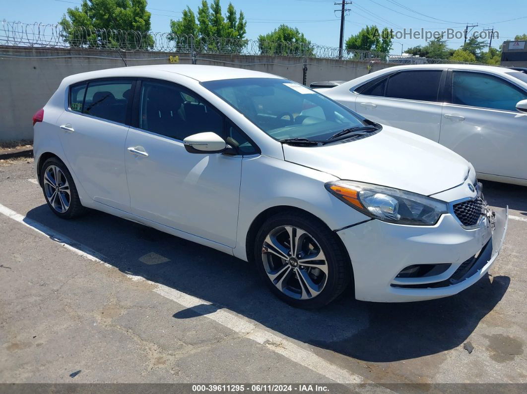 2016 Kia Forte Ex White vin: KNAFX5A80G5601250