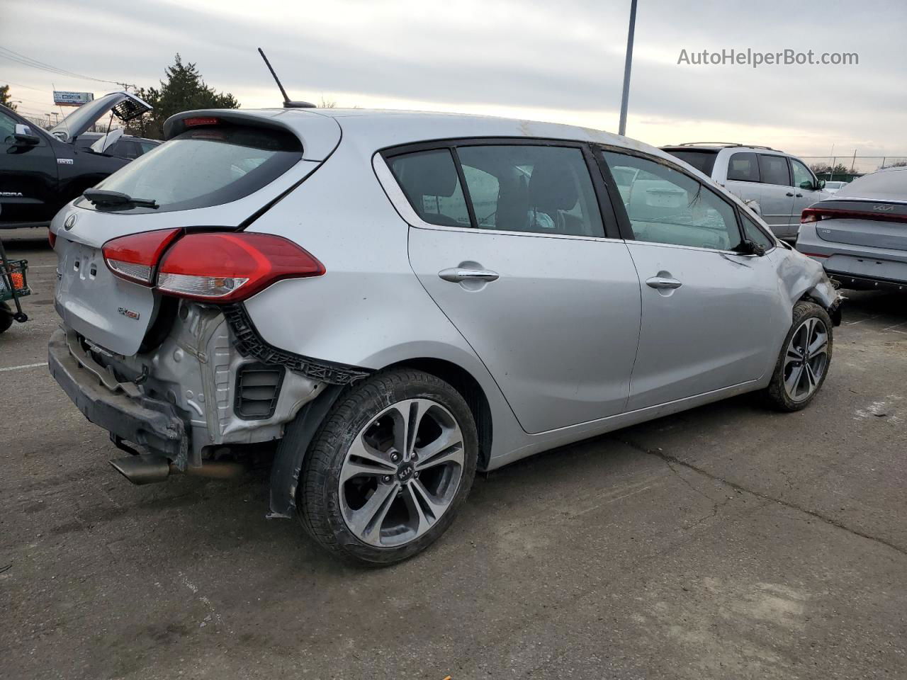 2016 Kia Forte Ex Серебряный vin: KNAFX5A82G5591479