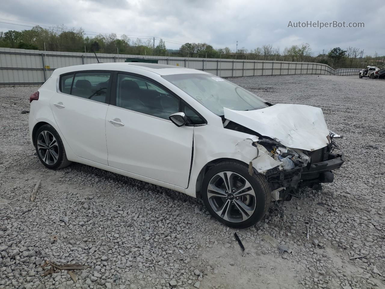 2016 Kia Forte Ex White vin: KNAFX5A86G5546822